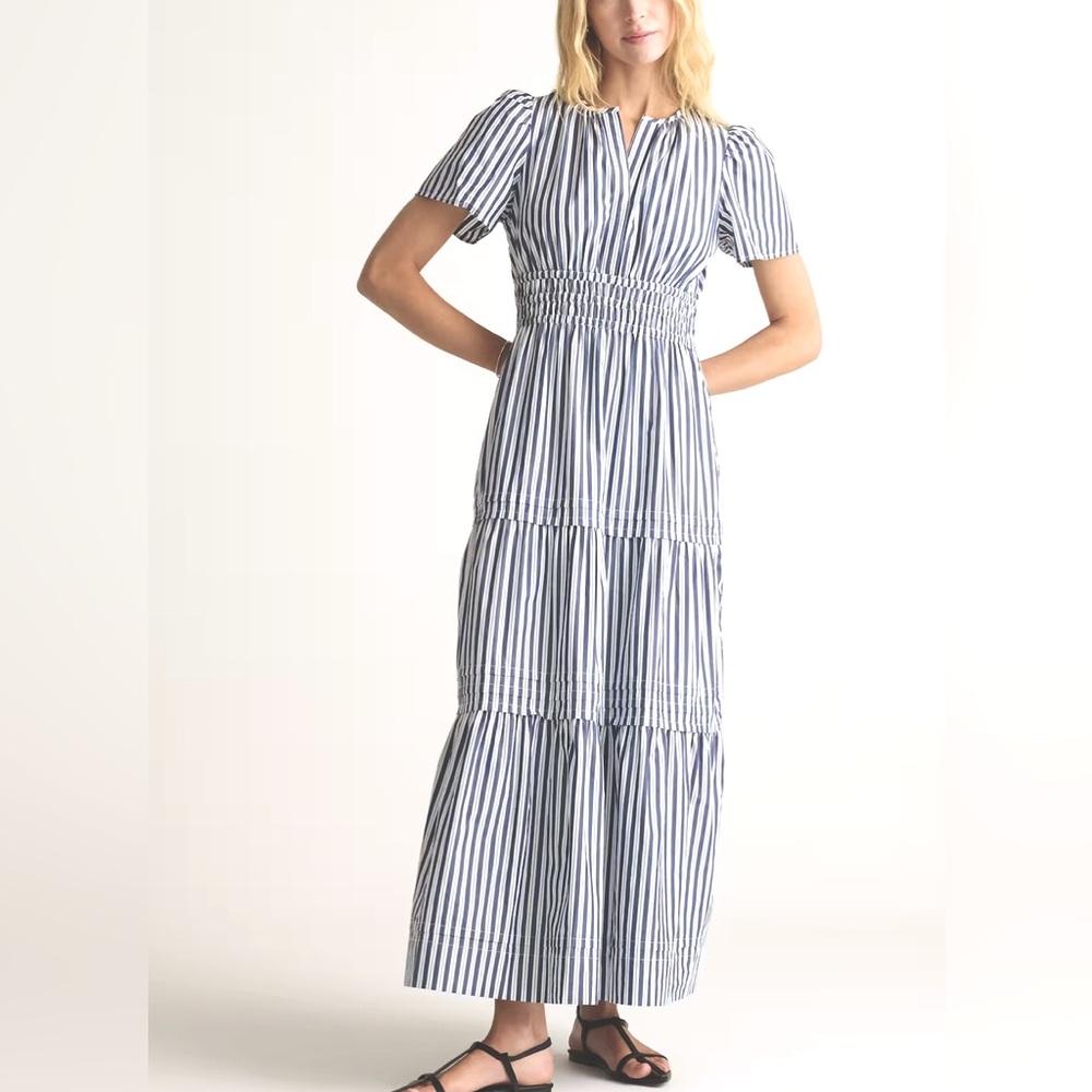 Quince Striped Blue and White Maxi Dress/ New WOT
Large.GorgeousSold out online!